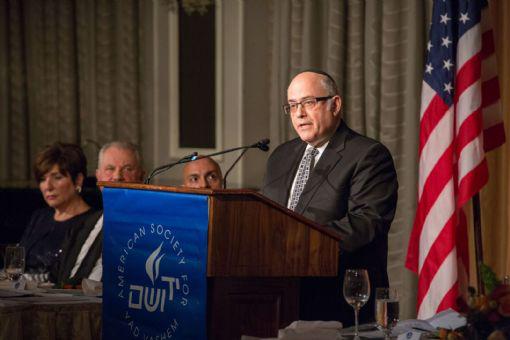 The American Society for Yad Vashem hosted their Annual Tribute Dinner in New York on Sunday, November 15th, Commemorating 70 Years Since Liberation, chaired by Mark Moskowitz